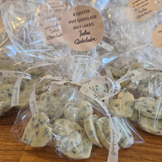 8 hjerter hvit sjokolade med salt lakris