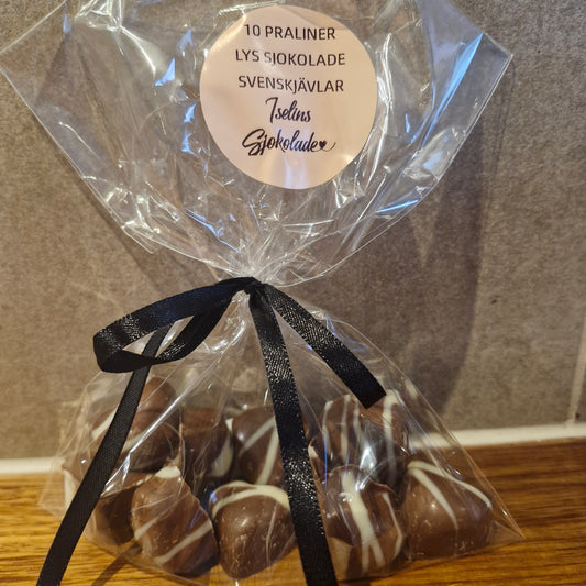 10 praliner lys sjokolade - svenskjavlar (salt lakris)