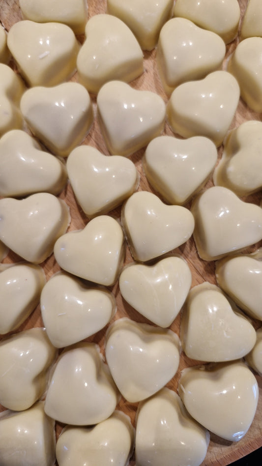 10 stk praliner hvit sjokolade med hockeypulverfyll